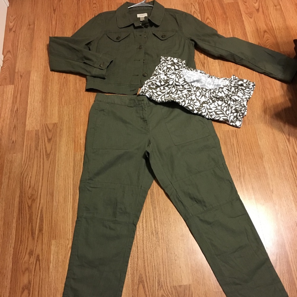 LOFT Olive Utility Jacket, Pants & White Leaf-Print Top